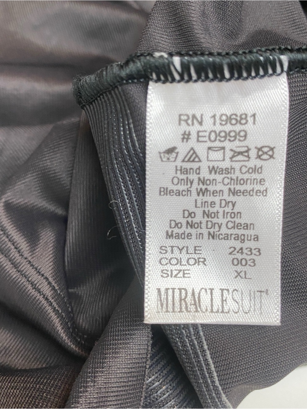 Miraclesuit Black Swim Top Sz XL - Picture 4 of 7